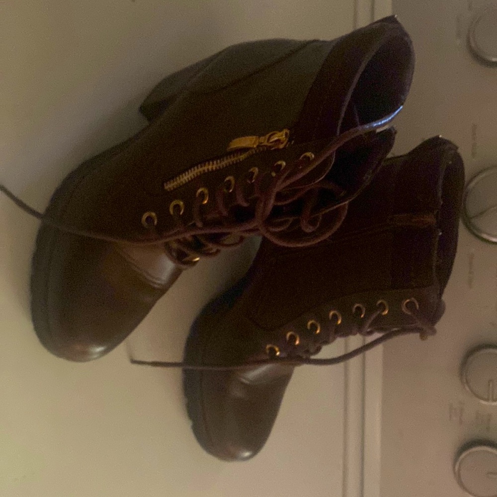 Worn only one time probably